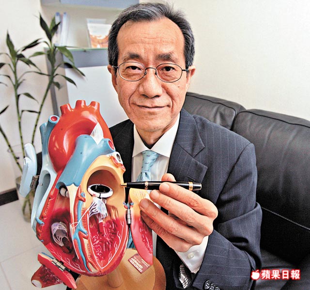 何國強醫生指，金屬心瓣壽命可長達30至40年。李家皓攝