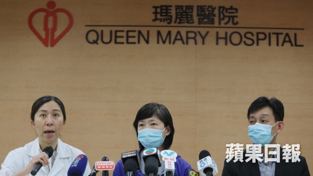 單志華太太（中）及哥哥（右）公開呼籲有心人捐出過世親人的心臟。 （何頴賢攝）