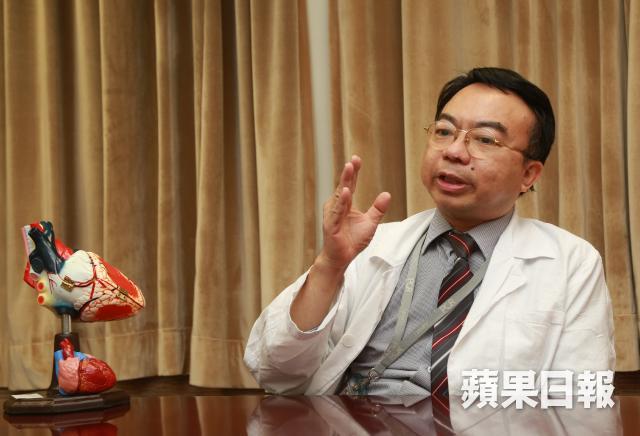 ■心臟科專科醫生陳鑑添指忽然轉冷可誘發急性心臟病。張柏基攝