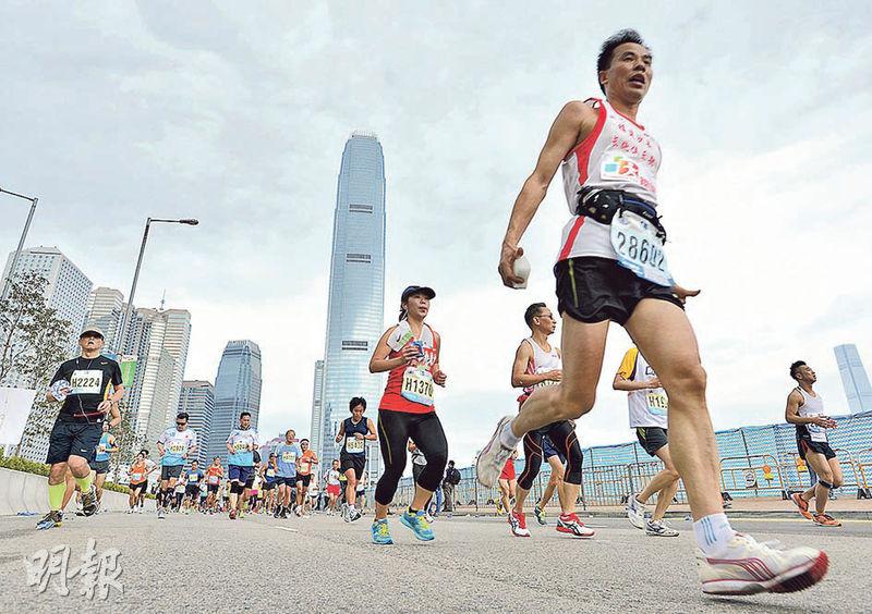 分散練習——長跑要求的體能極高，除了要有恆常訓練，每星期的練習量更須分散在數天完成，不應用一兩天時間勉強「造數」。（資料圖片）