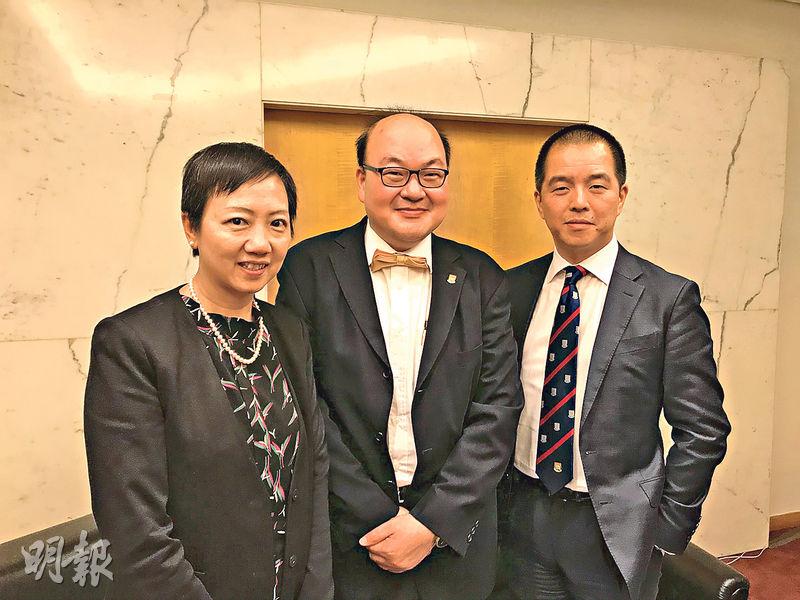 大血管栓塞需於病發後黃金6小時內救治，香港大學與醫管局利用大數據及人工智能（AI），研發出20秒內可判斷大血管栓塞的系統。圖左起為醫管局總行政經理（統計及人力規劃）徐麗卿、港大統計及精算學系副教授楊良河、港大醫學院臨牀神經科學教授梁嘉傑。（曾映妹攝）