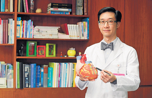 ▲ 心臟科醫生郭應龍指,長期受壓力困擾會加劇患心血管疾病的風險。而突發的情緒波動都有機會引致突發性心臟亂跳,因而出現心源性猝死,但屬少數個案。(曾耀輝攝)