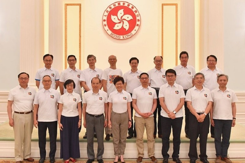 特首及問責官員將捐出一個月薪酬予公益金。資料圖