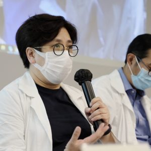 葛量洪醫院心臟內科顧問醫生范瑜茵醫生指運送心臟期間要金睛火眼望實心臟指數。（歐嘉樂攝）