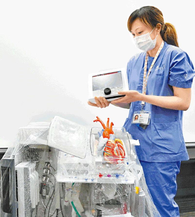 瑪麗醫院心臟科團隊利用「器官護養系統」可實時評估移植器官功能。