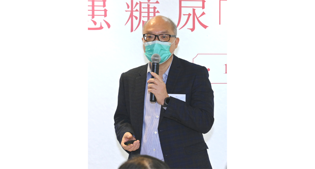 ▲ 「關心您的心」主席梅卓能分享會內的調查結果，指出大部分會友對藥物及病情的潛在風險都十分關注，然而往往因過度緊張而忘記請教醫生，又或擔心詞不達意而不敢提問。